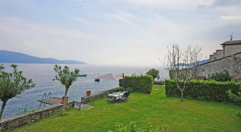 Villa Cappelletta Entire Villa Directly Lake Front With Private Dock 2 - Image 1