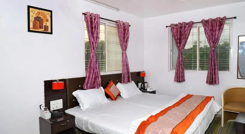 ASIAN INTERNATIONAL HOTEL - Image 1