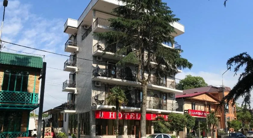 Hotel Love - Image 1