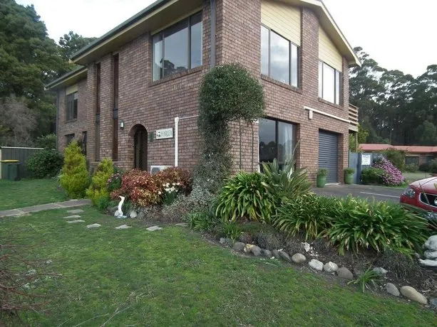 Harlea - Image 1