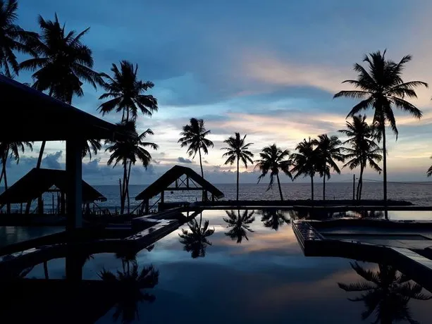 Blue And Green Resort - Image 1