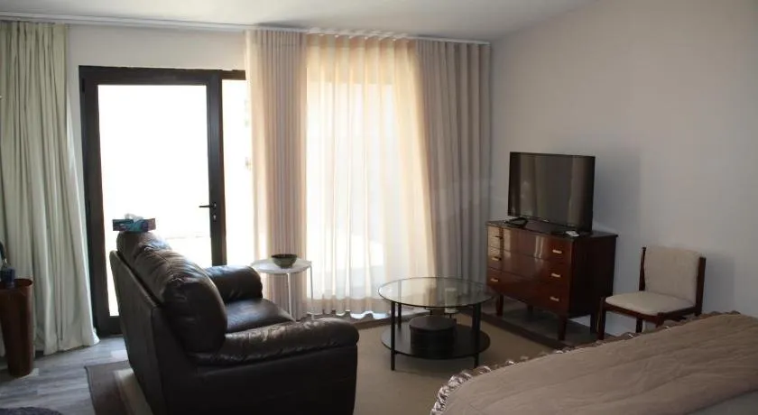 Areia Beach Guest House - Image 1
