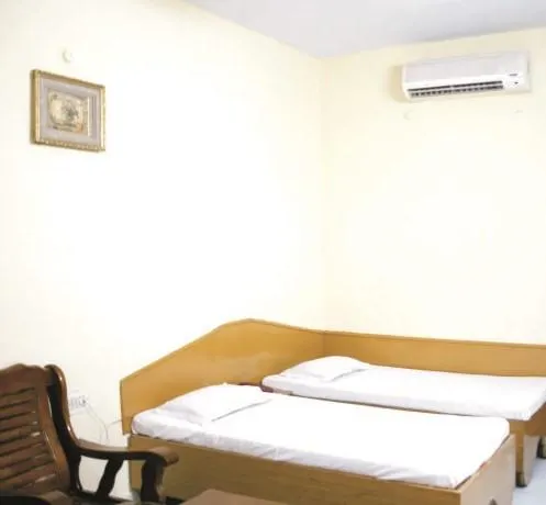 Tourist Hotel - Image 1