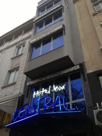 Central Hotel - Image 1