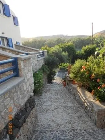 Karterados Beach Apartments - Image 1