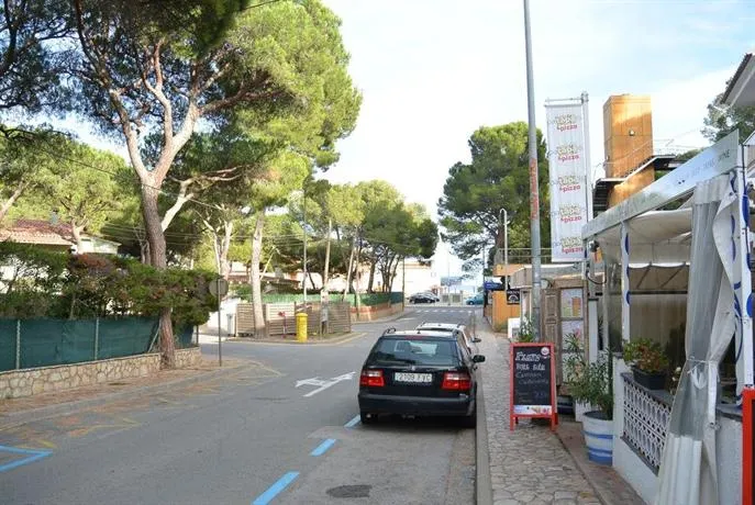 Shopping Center - Image 1