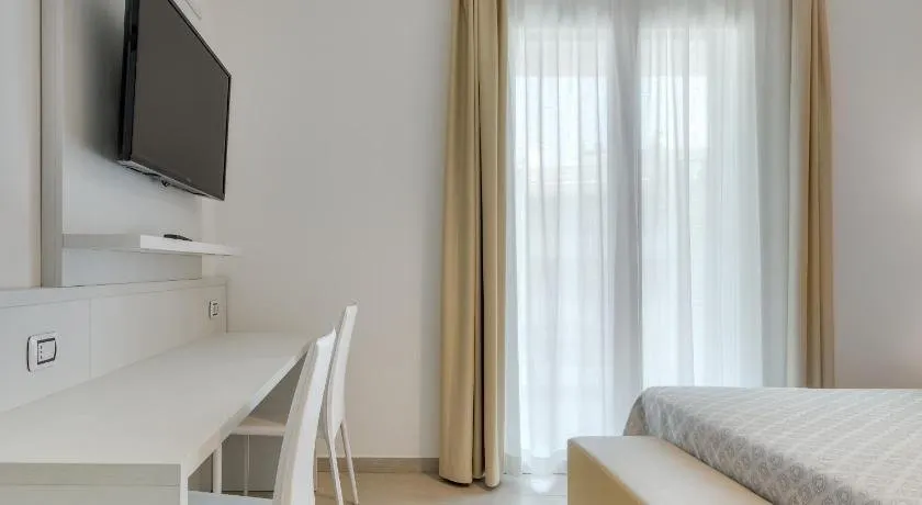 Apartaments Suites Ambassador - Image 1