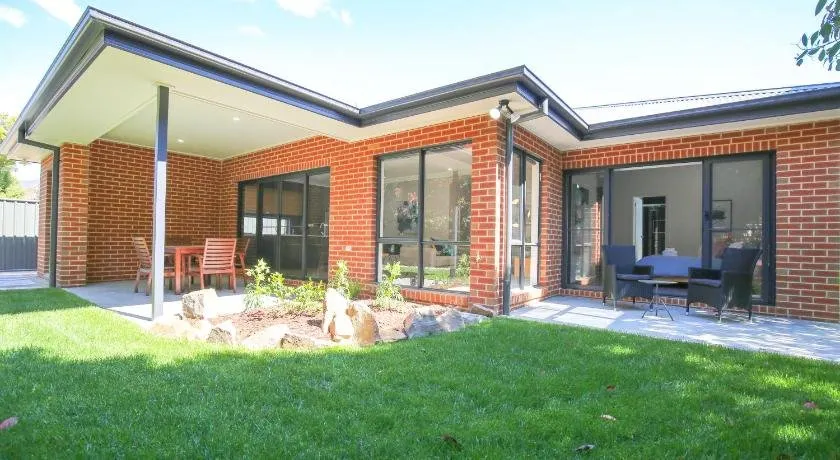 Mountain Haven Bright - Image 1