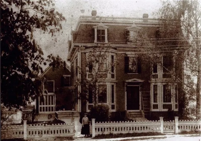 Bayside Inn Bed & Breakfast - Image 1