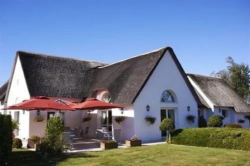 Hotel Les Chaumieres Du Lac - Image 1