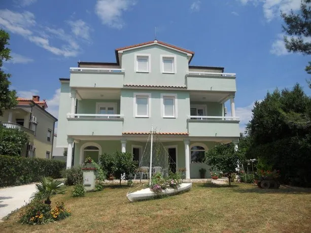 Studios Simona - Image 1