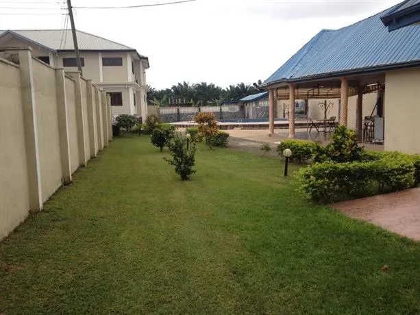 Hotel Francilia - Image 1