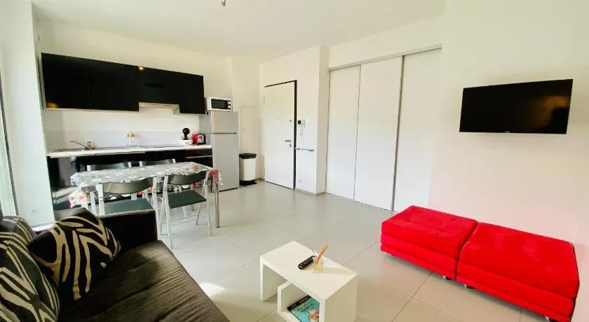 Studio tout confort en centre ville - Image 1
