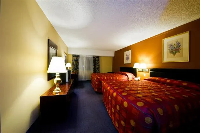 Club Cal Neva Hotel Casino - Image 1