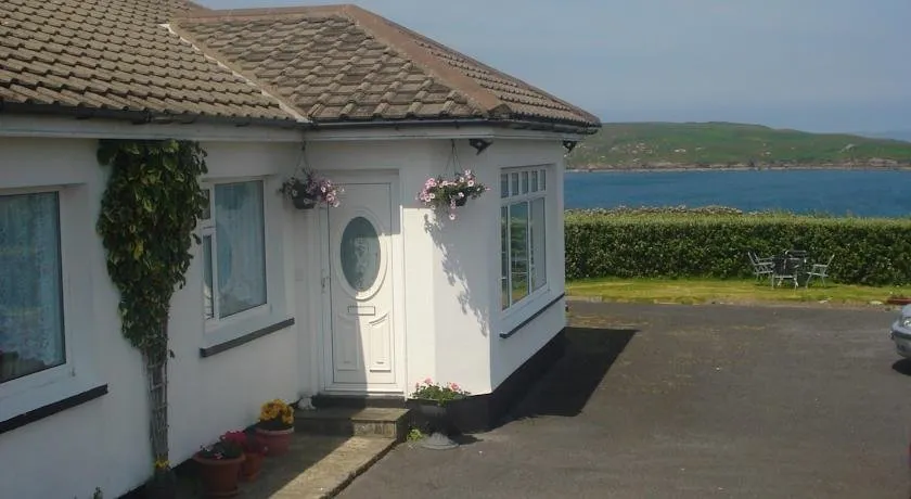Sea View B&B - Image 1