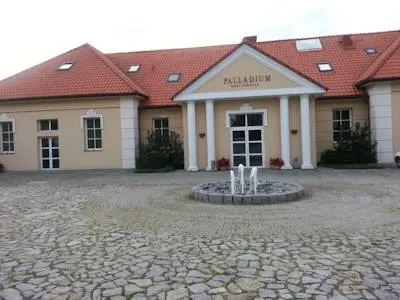 Hotel Palladium - Image 1