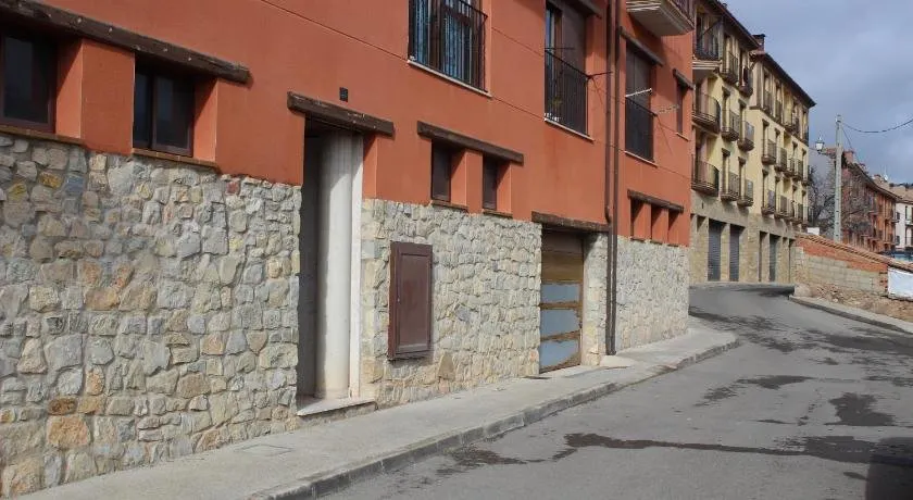 FABULOSO APARTAMENTO EN CAMARENA DE LA SIERRA (TERUEL) - Image 1