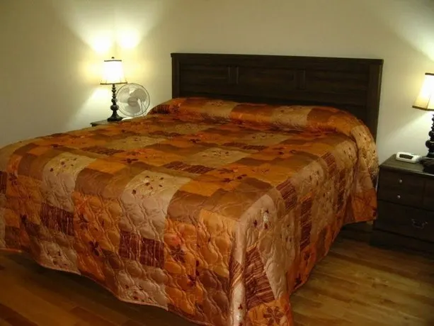 Soleil Chalets - Image 1