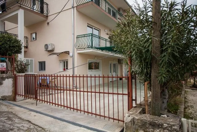 D'Angellis Livaja Apartments - Image 1