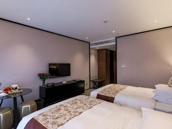 Yinfeng Holiday Resort - Image 1