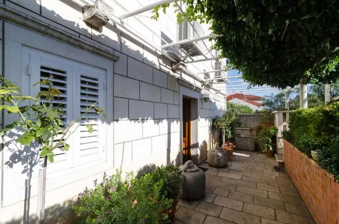 Guest House Jelica - Image 1