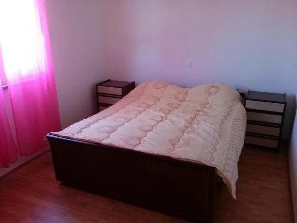 Olive House Sisan - Image 1