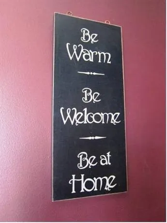 Twin Pines Bed & Breakfast - Image 1
