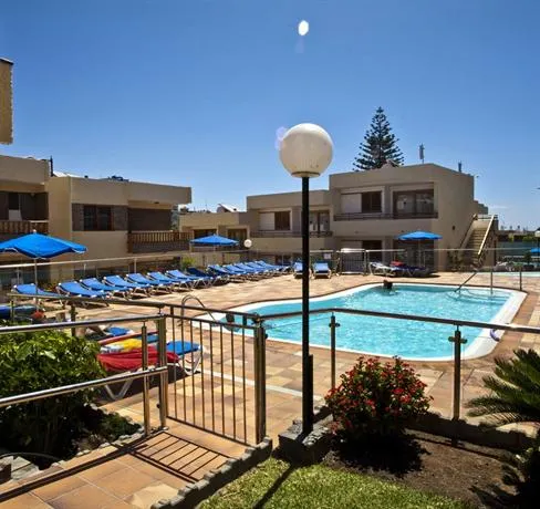 Apartamentos Los Manueles - Image 1