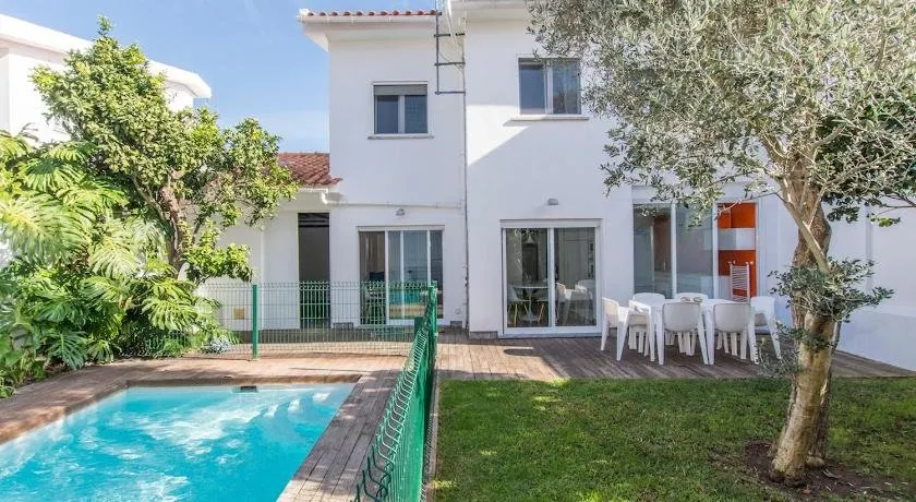 Lovely villa with 3 bedrooms and swimming pool - Image 1