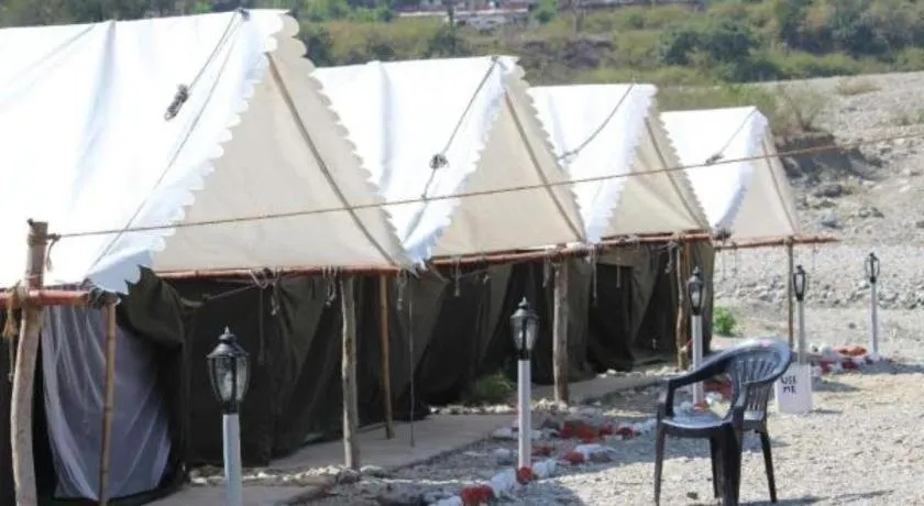The Junky Yard Camps - Image 1