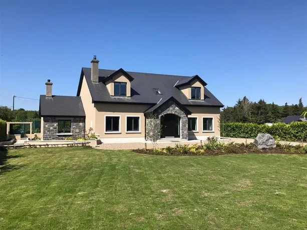 Cottage 227 - Oughterard - Image 1