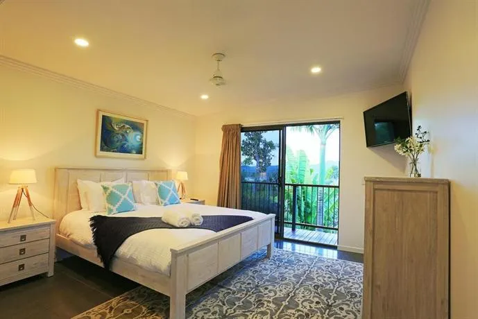 Hilltop Views - Cannonvale - Image 1