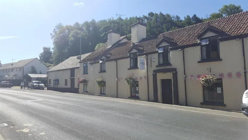 Character Country Pub - Image 1
