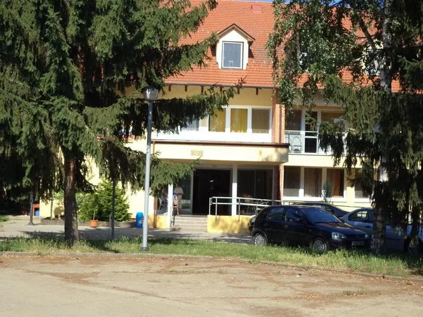 Touring Hotel Es Etterem - Image 1