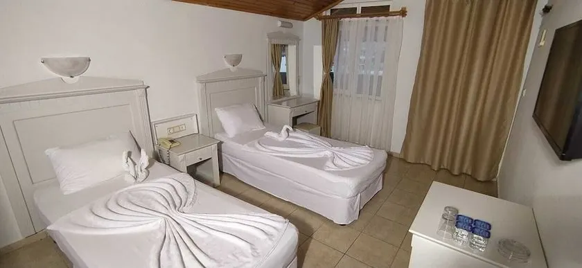 Drop Hotel - Image 1