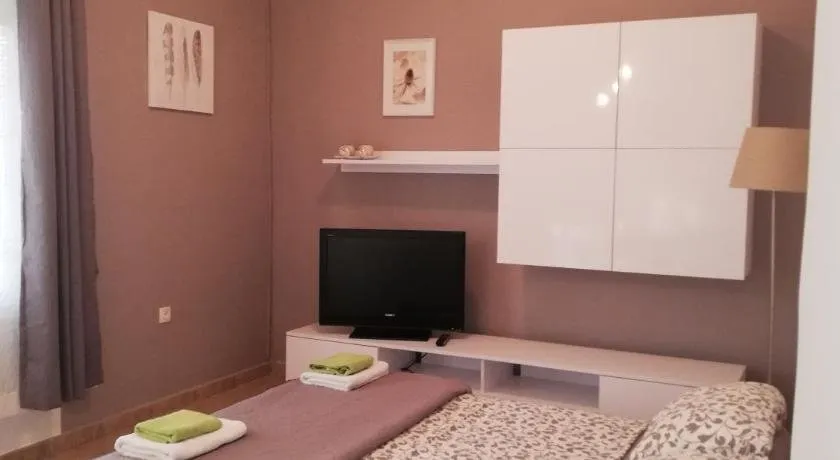 Apartments MERLIN Novigrad - Image 1