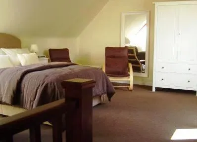 Seasons Apartments Winnersh - Image 1