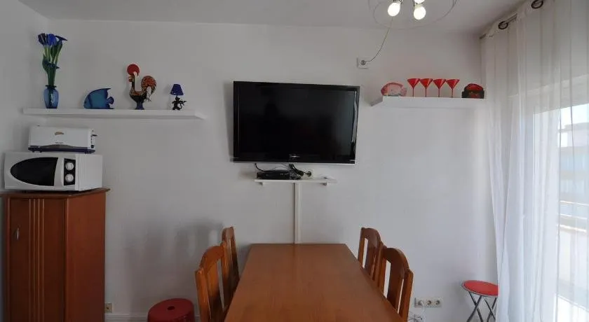 RNET - Apartments Roses Holiday Center - Image 1