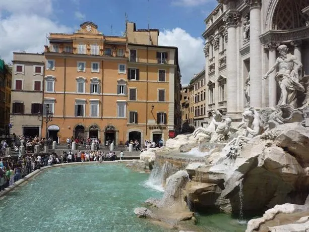 Navona Rhome - Image 1