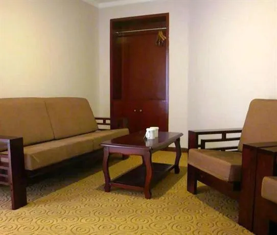 GreenTree Inn Anhui Hefei Middle Changjiang Road Yintai Centre Express Hotel - Image 1