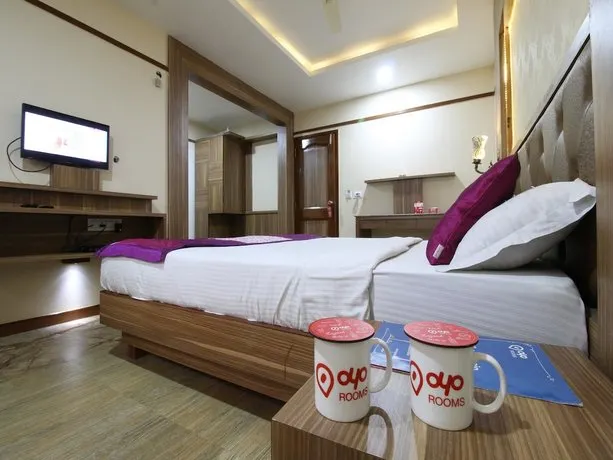 OYO 1623 Hotel JS Regency - Image 1