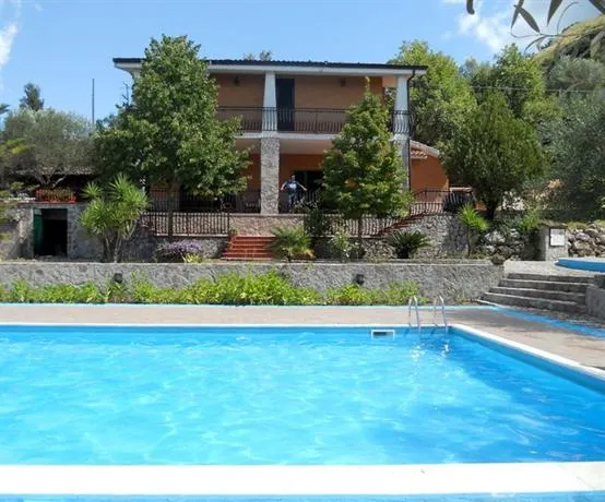Romantico Rooms - Image 1
