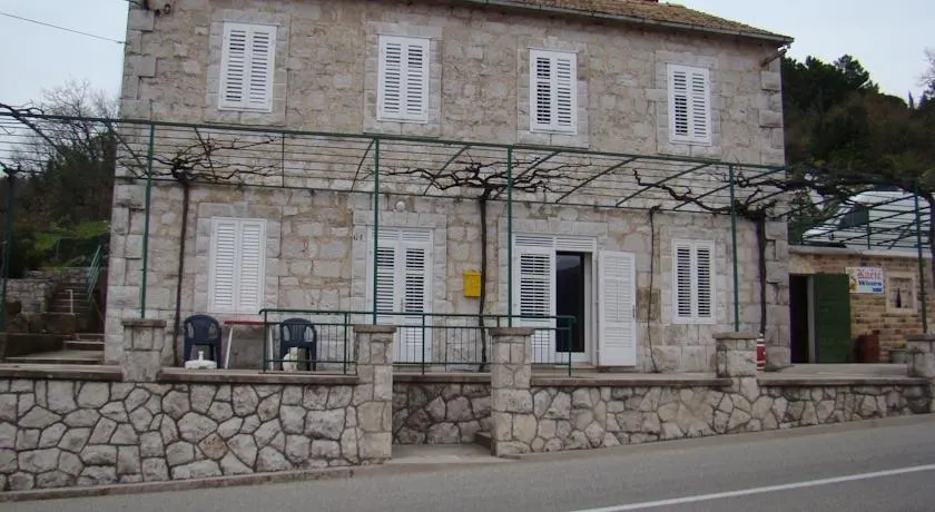 HOUSE KACIC - Image 1