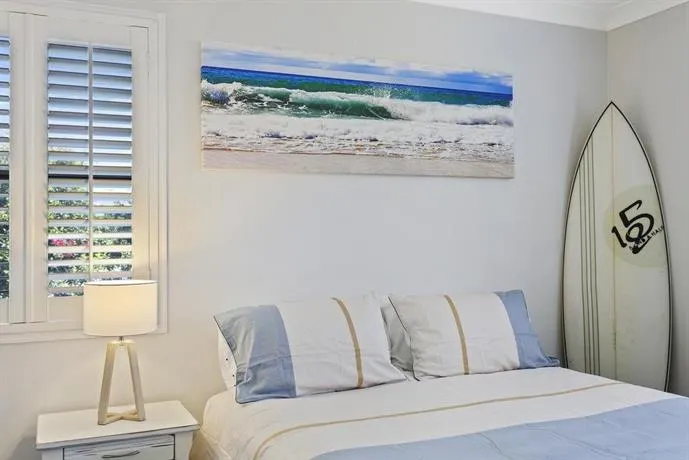 The Beach House On Albatross - Image 1
