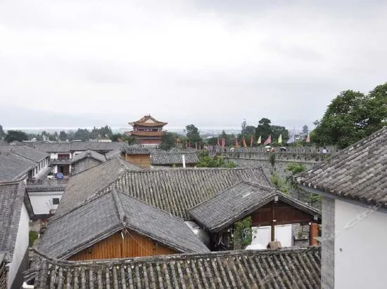 Sunshine Courtyard Sightseeing Home stay (Dali Old City Store - Image 1