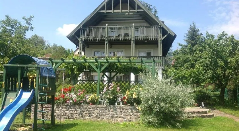 2 fos apartman Badacsonytomajon - Image 1