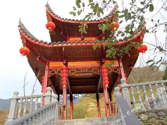 Xinnong Court Hotel - Image 1
