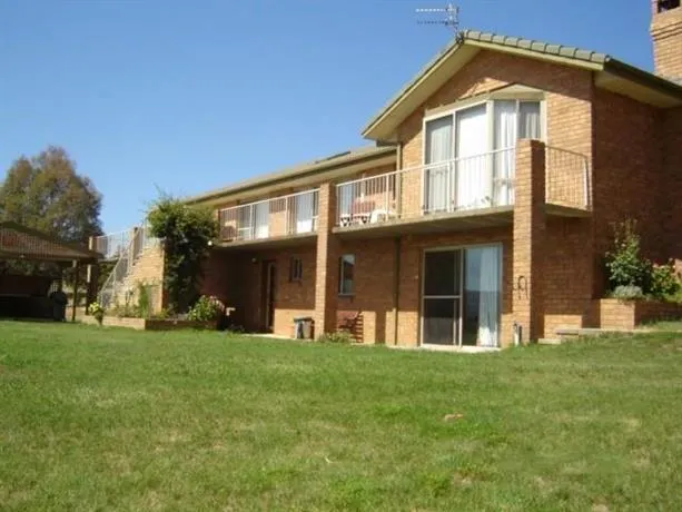 Glengarry Holiday Apartment - Image 1