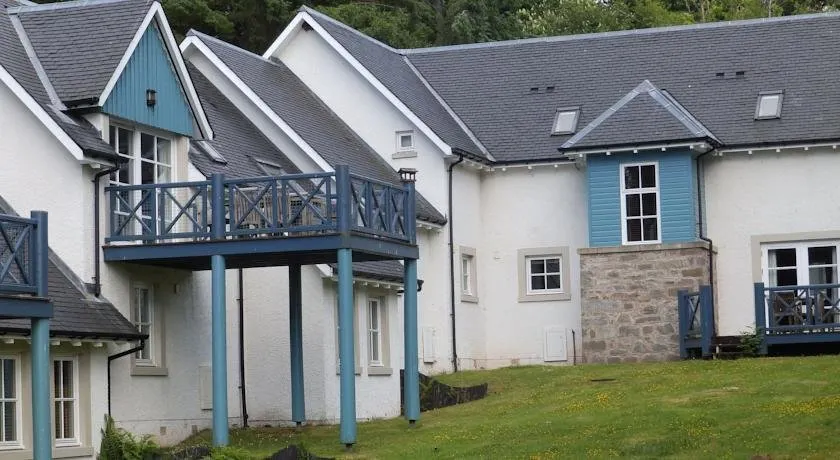 Duchally Lodge Auchterarder - Image 1