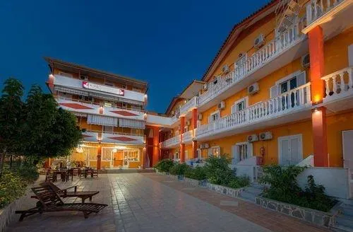 Kandilas Hotel - Image 1